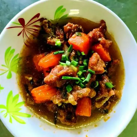 Hình ảnh Bò nấu cà rốt