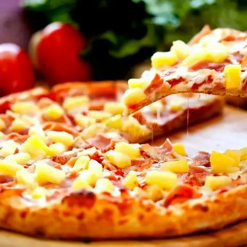 Hình ảnh Hawaiian pizza