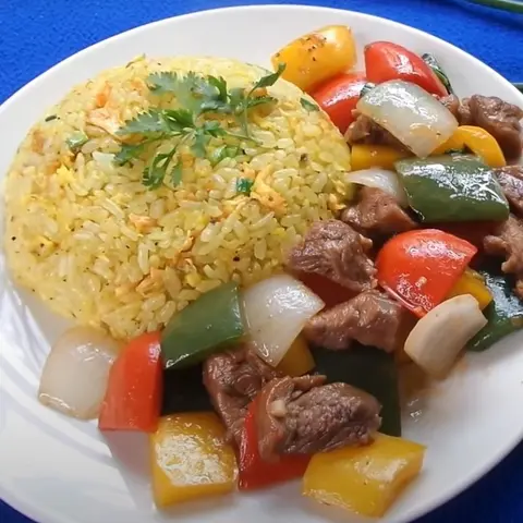 Hình ảnh CƠM CHIÊN BÒ LÚC LẮC 