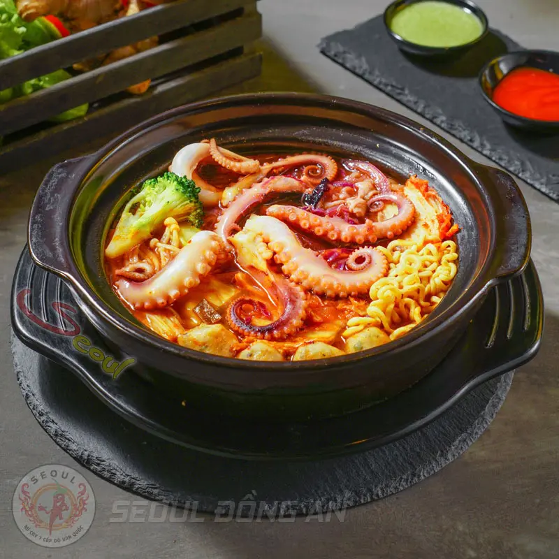 Hình ảnh Mỳ cay mực 