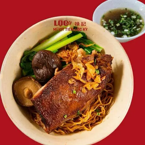 Hình ảnh Mì vịt tiềm - má đùi - trộn khô