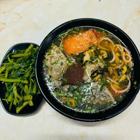 Hình ảnh Canh bún cua ốc