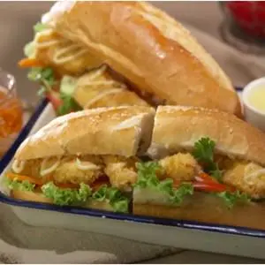 Hình ảnh Bánh mì gà ngon