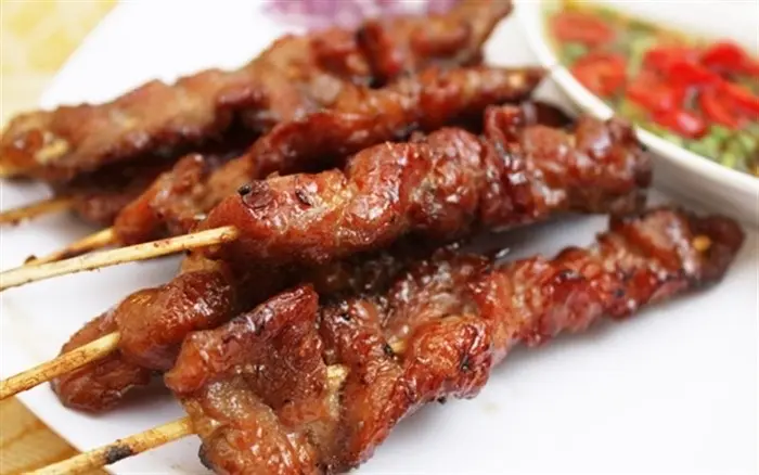 Hình ảnh heo nướng Cambuchia xiên 