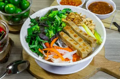 Hình ảnh Bún nem nướng Nha Trang