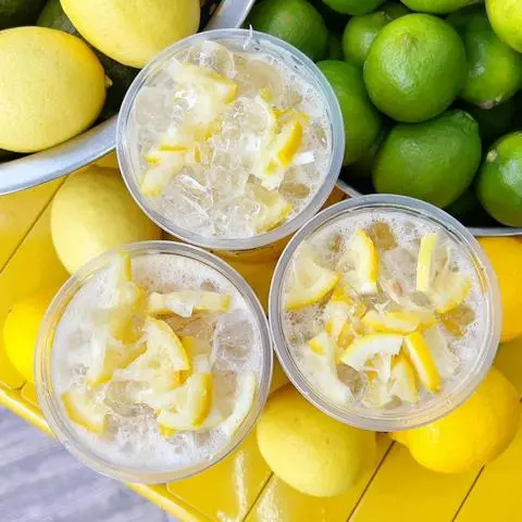 Hình ảnh Lục Trà Chanh Vàng Giã Tay - M