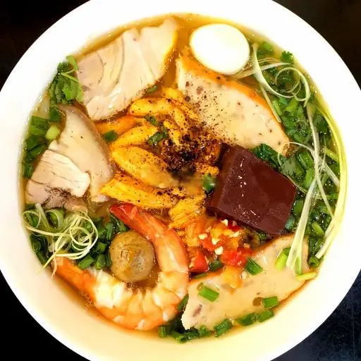 Hình ảnh Bánh canh cua thập cẩm