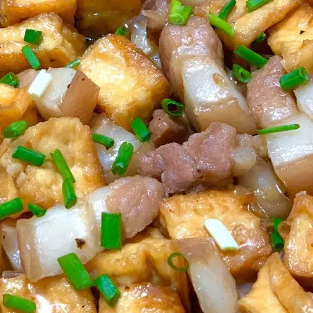 Hình ảnh Cơm thịt kho đậu hũ + 1 ly nuớc