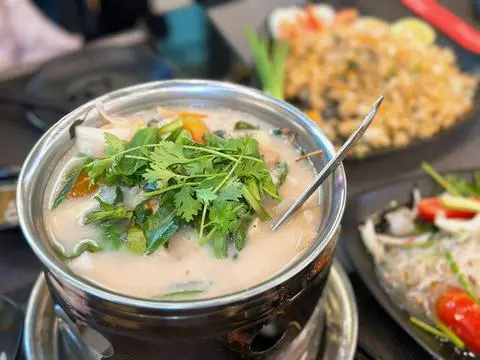 Hình ảnh tomyum cốt dừa ếch