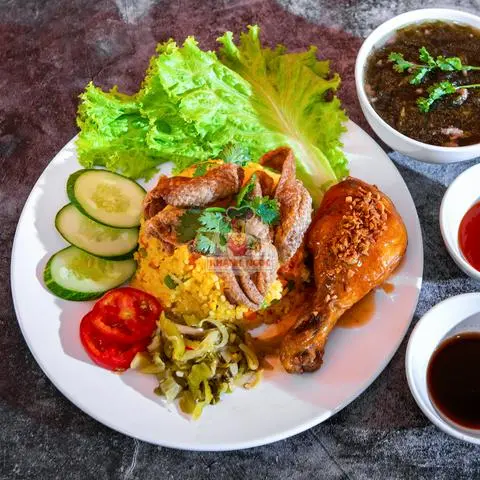 Hình ảnh Cơm Gà Da Giòn + Đùi Nhỏ