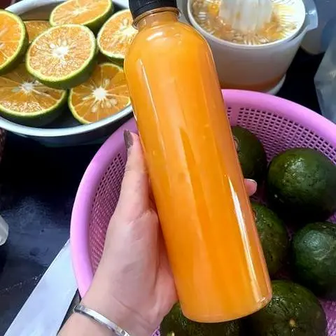 Hình ảnh Cam vắt nguyên chất chai 500ml