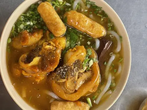Hình ảnh Bánh canh cua giò heo