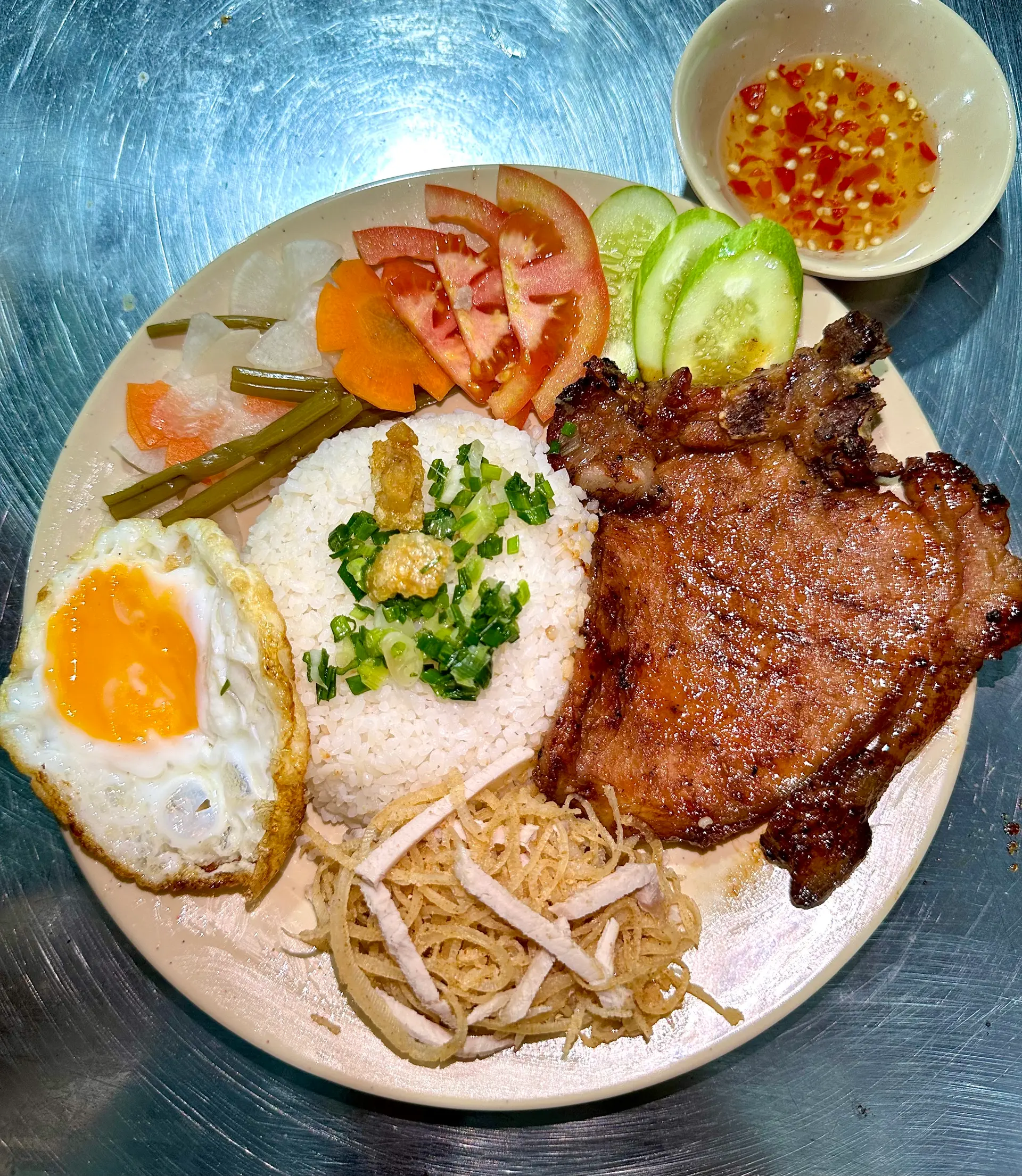 Hình ảnh Cơm tấm sườn - bì - trứng