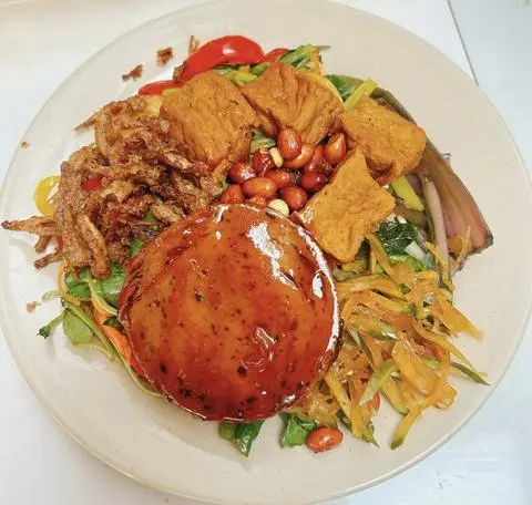 Hình ảnh Thập Cẩm Chả Kho 