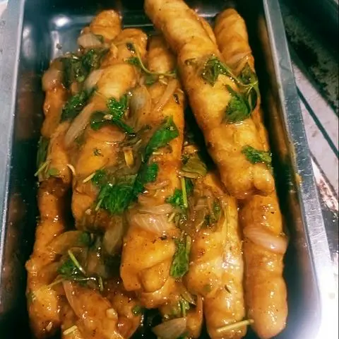Hình ảnh cơm mì căn sốt me 