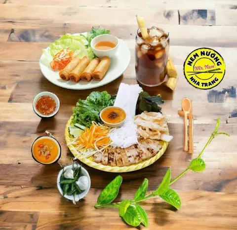Hình ảnh Combo3 (Nem nướng phần+ Phần chả giò + Nước sâm)