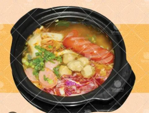 Hình ảnh Mì cá viên , xúc xích , viên bánh bao 