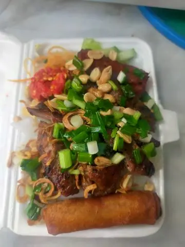 Hình ảnh Bún thịt nướng chả giò
