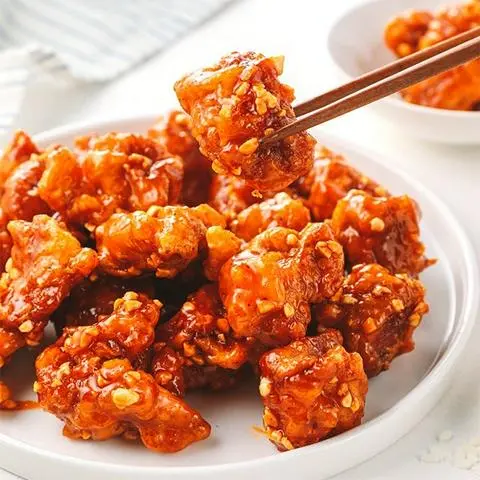 Hình ảnh Gà Viên Popcorn Rán, Bơ, Tắm Nước Mắm Chua Ngọt, Tỏi Phi 