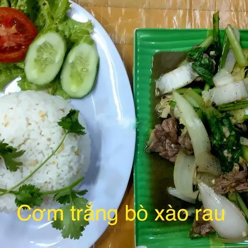 Hình ảnh Cơm trắng bò xào rau
