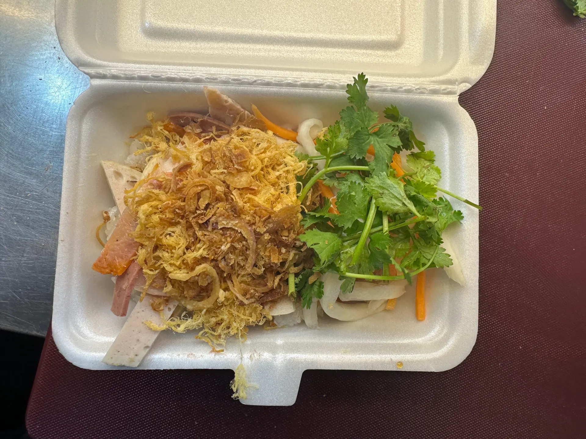 Hình ảnh Xôi mặn thịt chả hộp lớn 