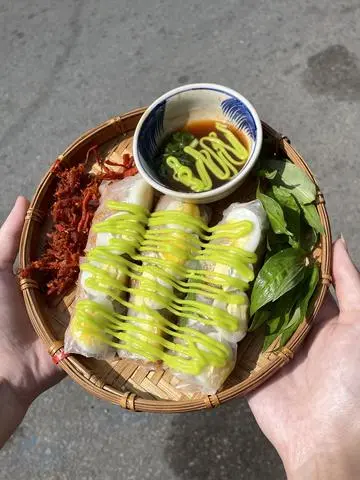 Hình ảnh Bánh Tráng Cuốn Bơ Cốm 