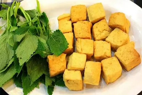 Hình ảnh Tàu hủ
