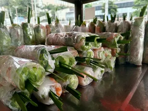 Hình ảnh Gỏi cuốn tôm - tai - thịt