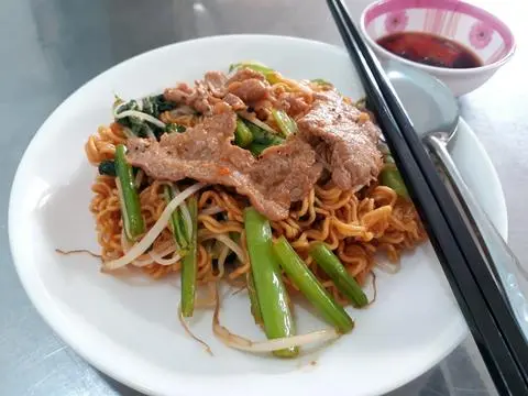Hình ảnh Mì xào bò