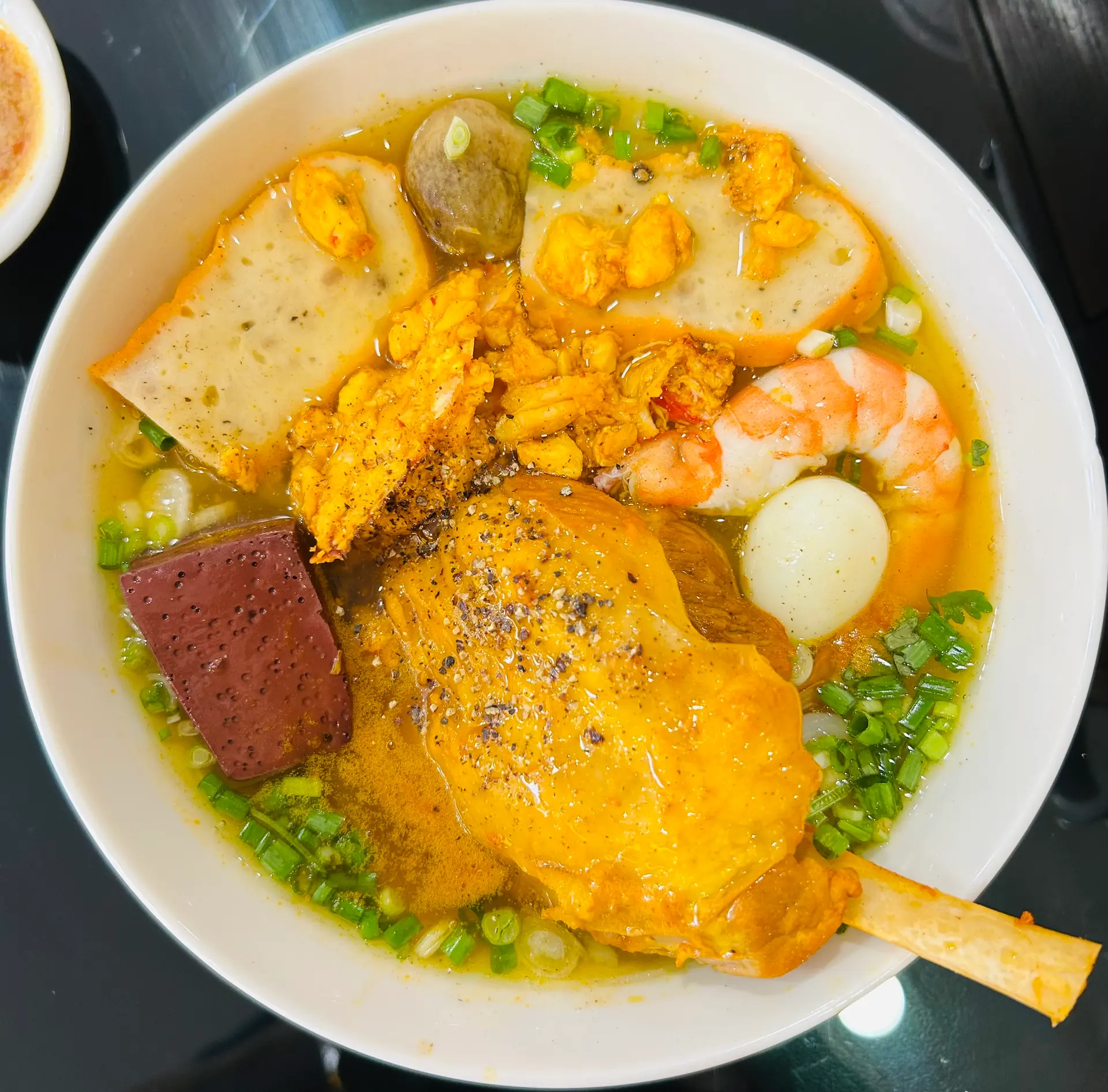 Hình ảnh Bánh canh cua thập Cẩm sườn chìa