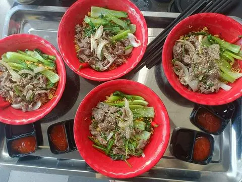 Hình ảnh mì trộn bò xào