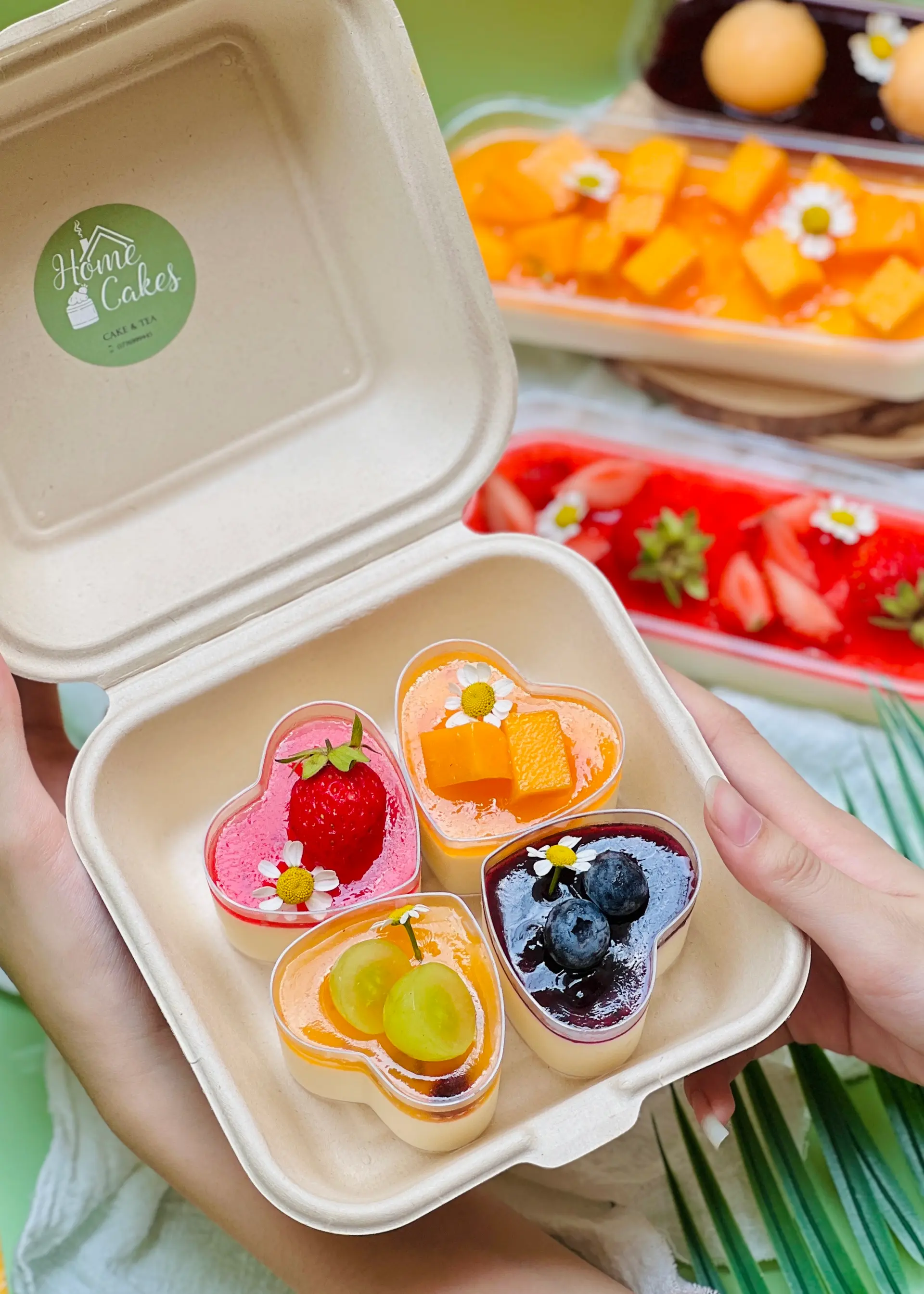 Hình ảnh Set panacotta trái tim hộp bã mía
