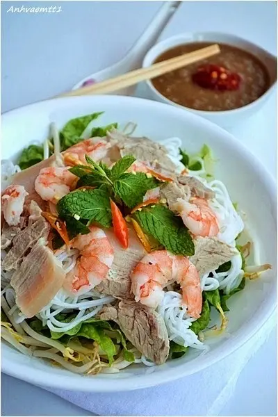Hình ảnh Bún Mắm Nêm Tôm +  Thịt Luộc