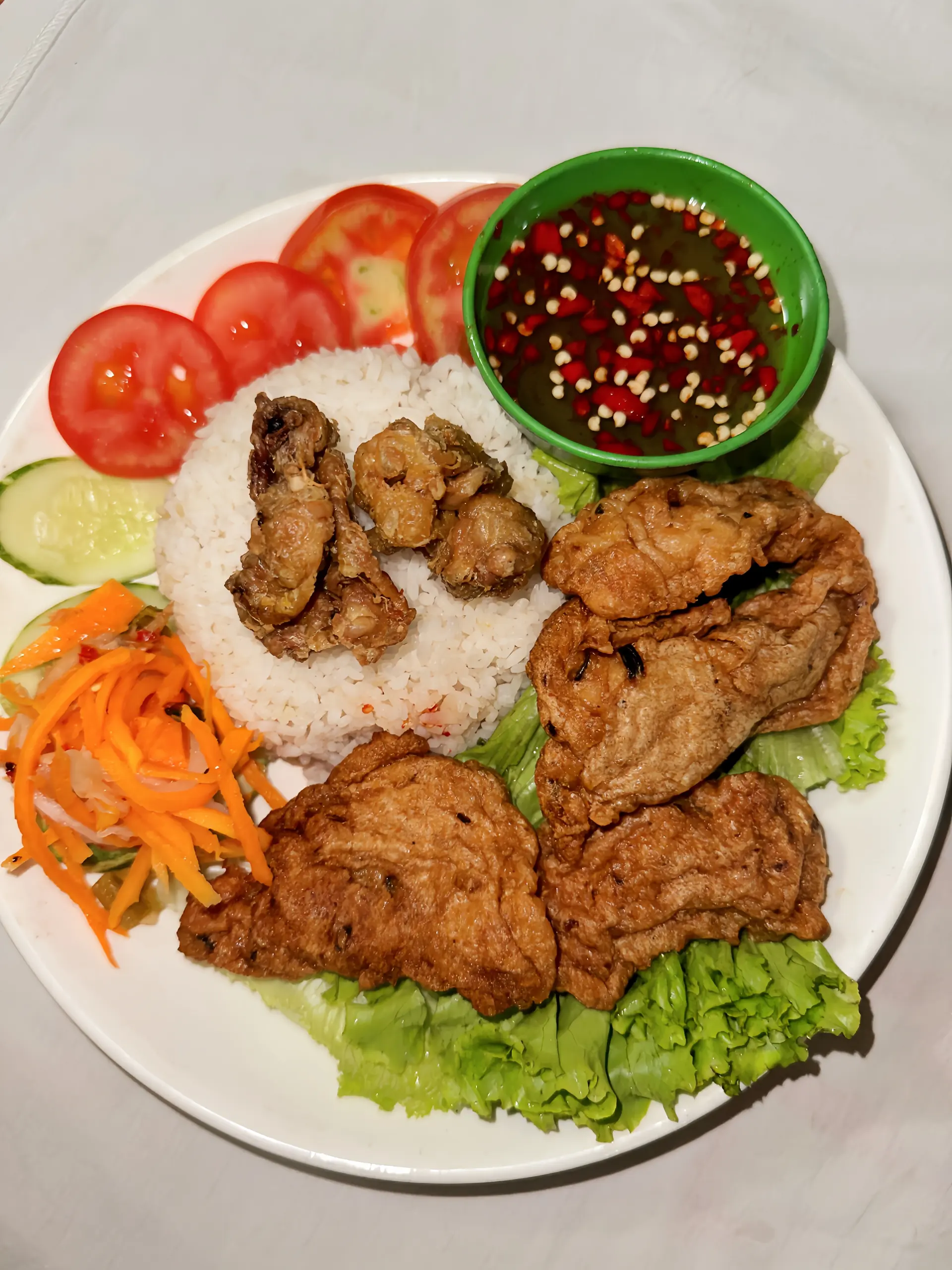 Hình ảnh Cơm Chả Cá Chiên Tóp Mỡ Giòn