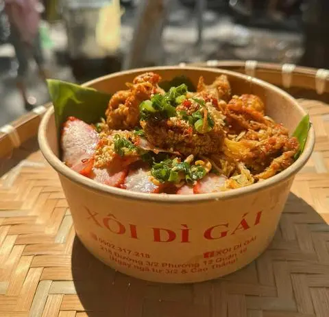 Hình ảnh Xôi bát bửu xá xíu da gà
