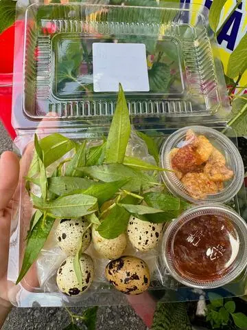 Hình ảnh Bánh tráng chấm muối sệt tóp mỡ