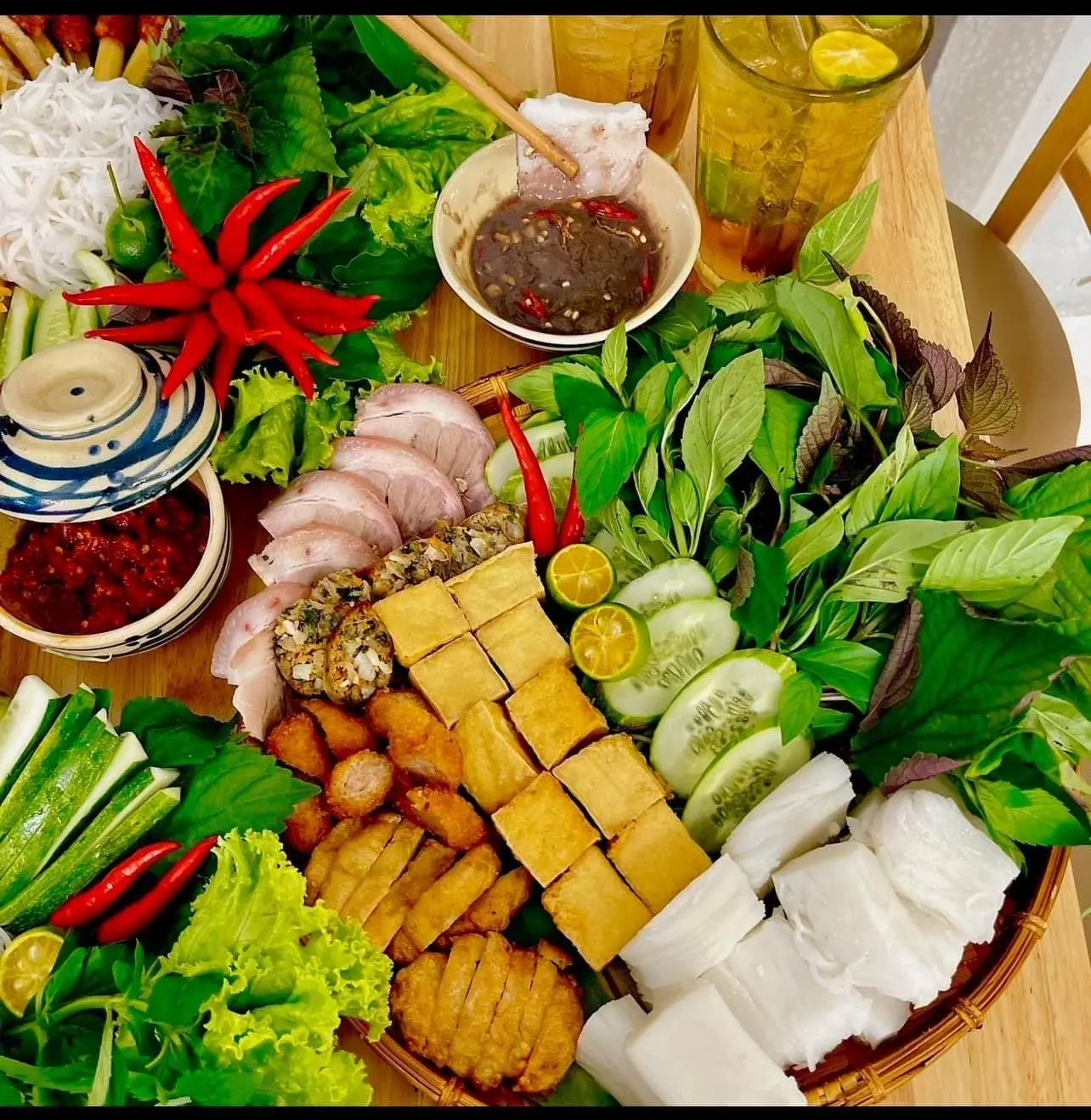 Hình ảnh Dính Cả Đôi (phần 2 người )
