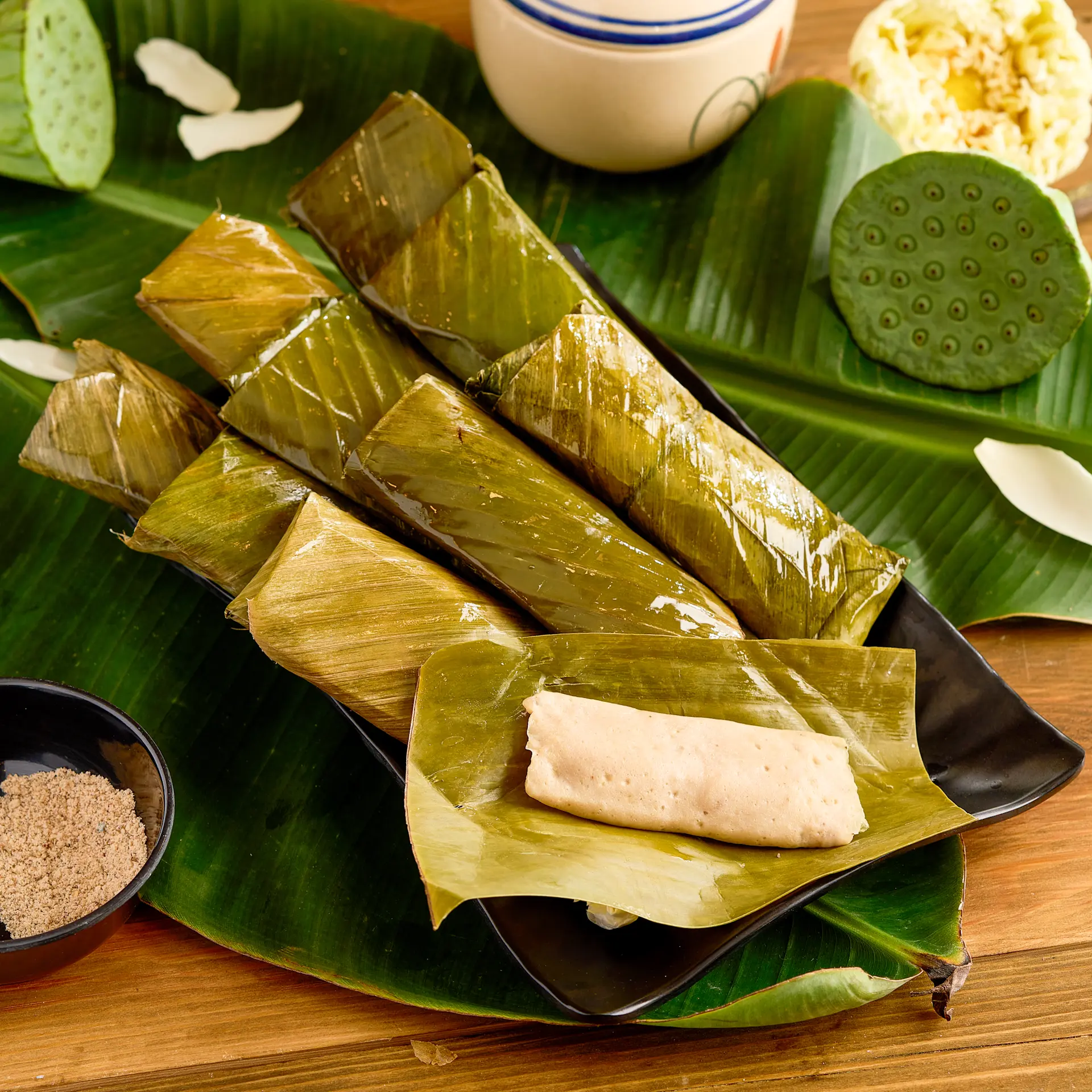 Hình ảnh Chả lá thủ công (10 chiếc)