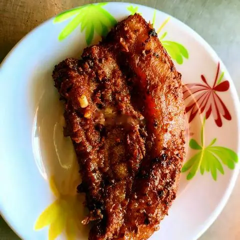 Hình ảnh Thịt ba rọi chiên xả