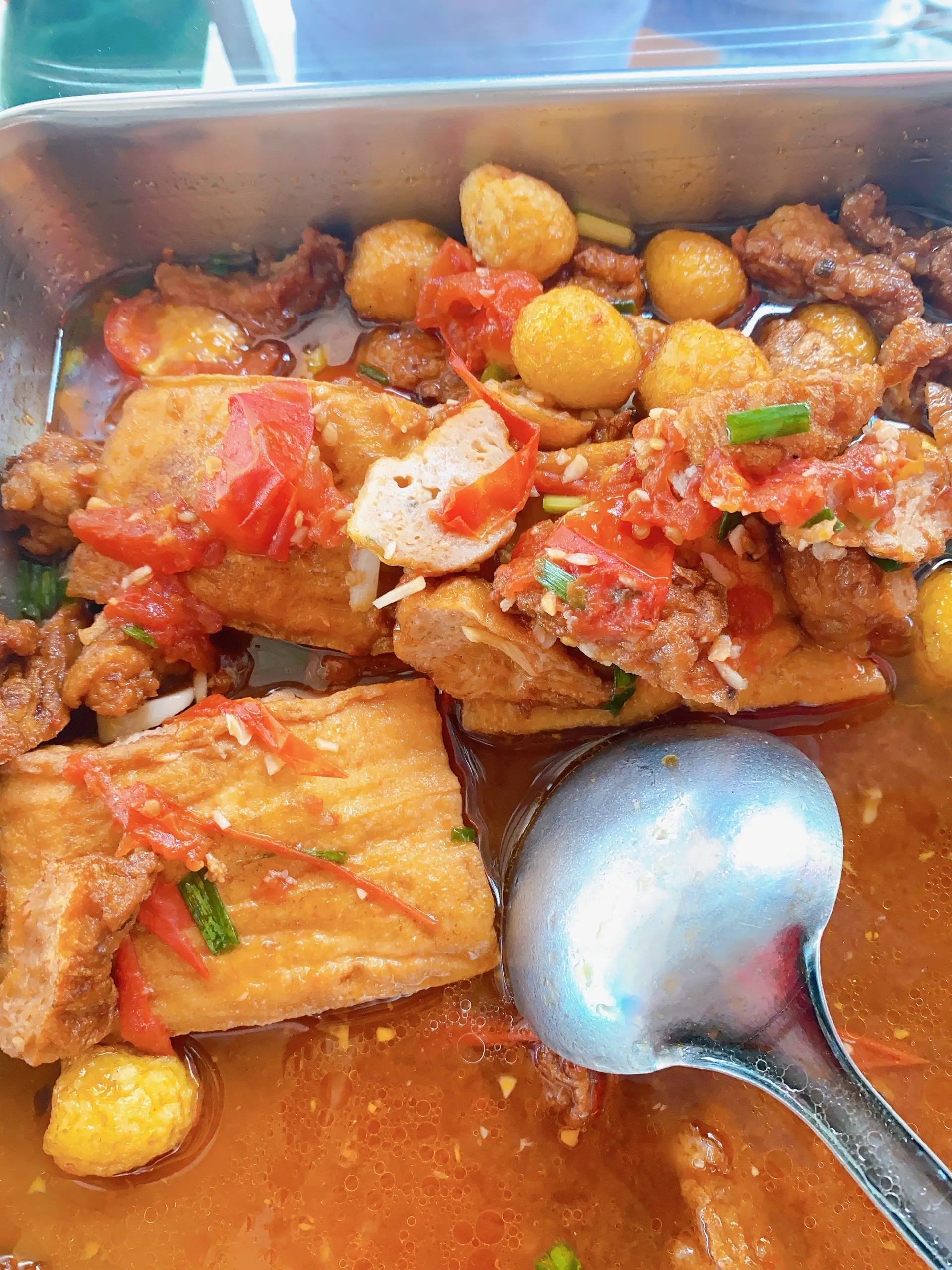 Hình ảnh Cơm Đậu Hủ Dồn Thịt Sốt Cà