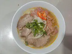Hình ảnh Bún bò tái nạm