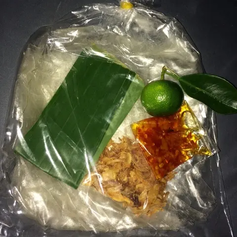 Hình ảnh combo 5 bịch(Bánh tráng sate lá chuối)