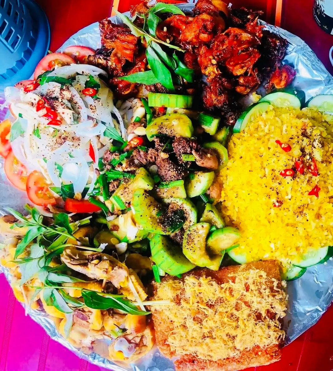 Hình ảnh Gà lên mâm 6 món