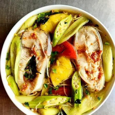 Hình ảnh Cơm canh chua cá hú