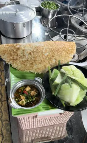 Hình ảnh Combo Gia Đình (Cơm Cháy  1 Chà Bông + 1 Pate + 1 Đặc Biệt )