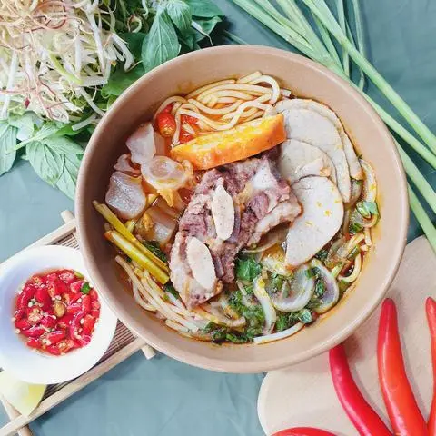 Hình ảnh Bún bò đặc biệt xí quách(Hot)