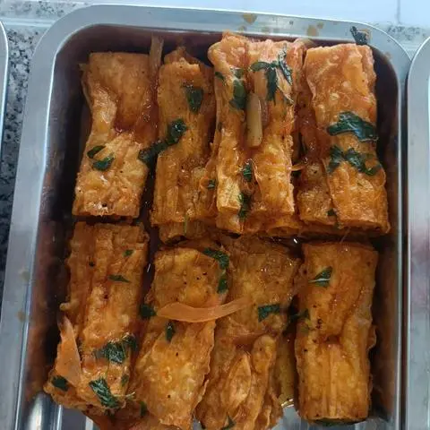 Hình ảnh Tàu hủ ky non