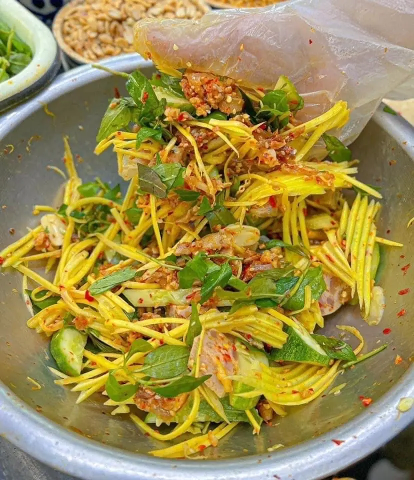Hình ảnh Tré trộn nem chả