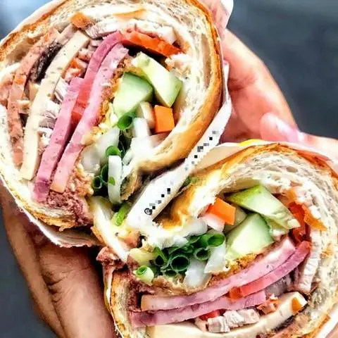 Hình ảnh Bánh mì thập cẩm đặc biệt