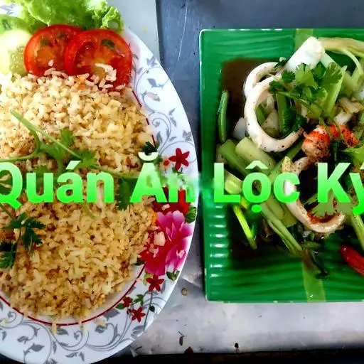 Hình ảnh Cơm chiên xào hải sản